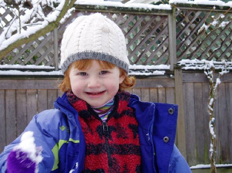 Aria Loves Snow 